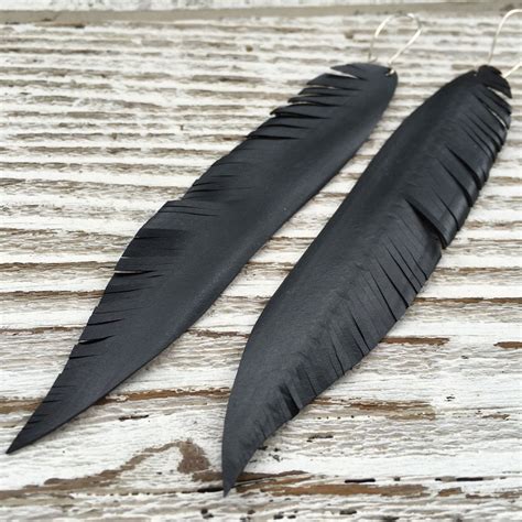 ALBATROSS Black Feathers Innertube Feather Earrings