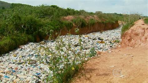 Lix O A C U Aberto Incomoda Moradores E Traz Preju Zos Para Produtores