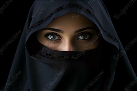 Mysterious eyes - woman in niqab