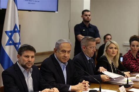 Israel Deep Rifts In War Cabinet Begin To Show