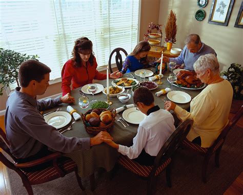 A Pastor's Thoughts (Fr. Ed Namiotka): Sitting Around the Dinner Table (or Whatever Happened to ...