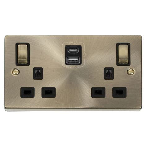 Click Deco Antique Brass Double Plug Socket With Usb A C Charging