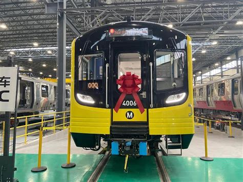 Crrc Unveils Los Angeles Metro Cars Metro Report International