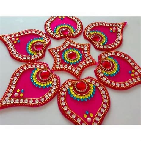 Acrylic With Art Work Red Festive Acrylic Rangoli Packaging Type