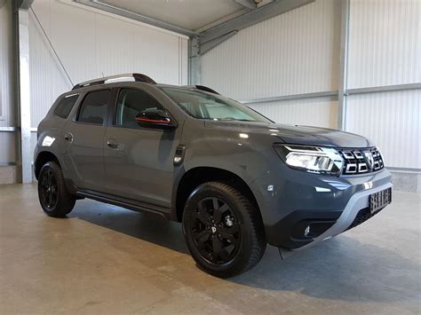 Dacia Duster Extreme TCe 150 PS Automatik Navi Tempomat 4xKamera SHZ