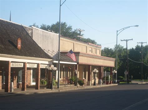 Downtown Madisonville, TX | Places, House styles, Mansions