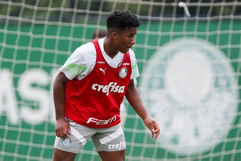 Endrick marca golaço em treino do Palmeiras assista