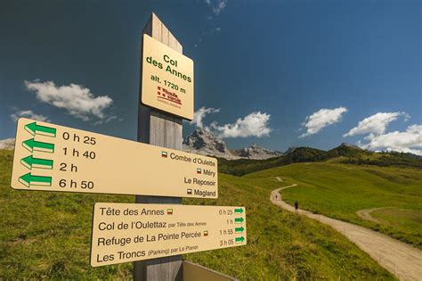 Randonnée Au Pied de la Pointe Percée Savoie Mont Blanc Savoie et