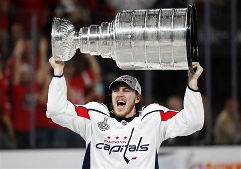 T J Oshie Held Back Tears As He Shared The Stanley Cup With His Dad