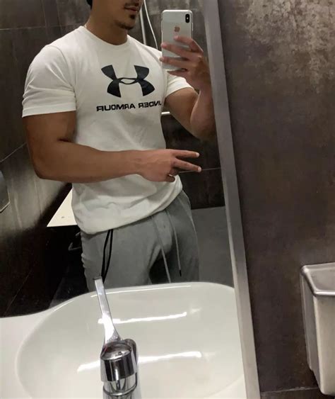 My Buldge On Display At The Gym M18 Nudes Bulges NUDE PICS ORG