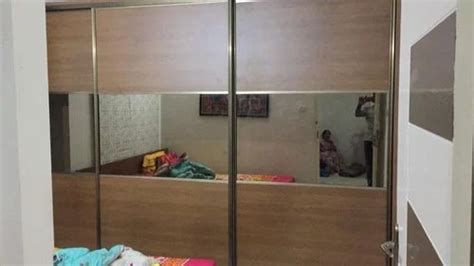 Plywood 2 Door Glass Sliding Wardrobe With Mirror At Rs 1650 Sq Ft In