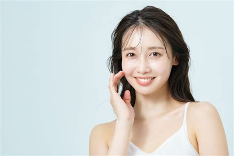 韓国女性のような水光肌の土台を作るスキンケアとは？必須アイテムを一挙公開