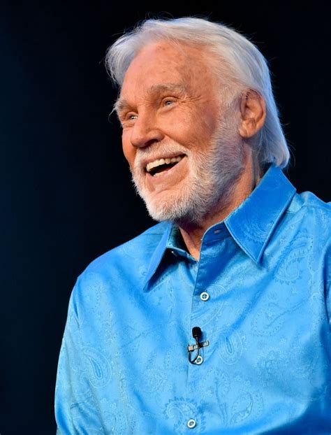 Kenny Rogers Started Out His Career As A Psychedelic Rocker