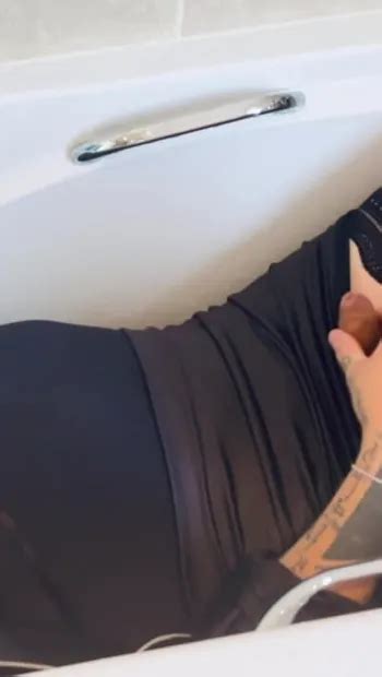 Wetlookshinyfan S Porn Videos And Reels Nude Photos And Bio On Xhamster