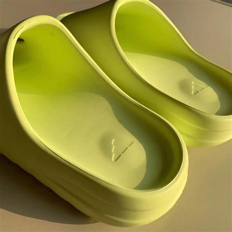 Adidas Yeezy Slide Glow Green GX6138 Release Date SBD