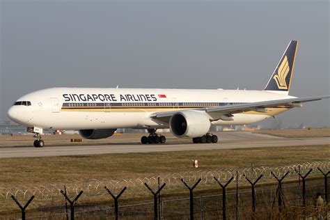 SINGAPORE AIRLINES 9V SWK BOEING 777 312 ER Manchester Flickr