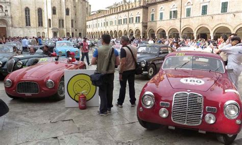 La Mille Miglia Fa Tappa Ad Ascoli Piceno E A Fermo