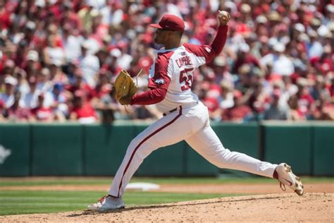 Former Razorback Isaiah Campbell To Make MLB Debut With Mariners