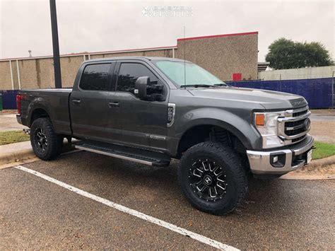 Ford F Super Duty With X Hostile Gauntlet And R