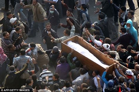 Egypt Crisis Clashes Erupt In Tahrir Square As Protesters Arrive For