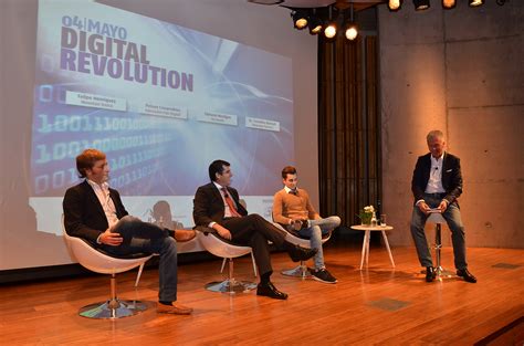 Expertos debaten Impacto de la revolución digital en las empresas