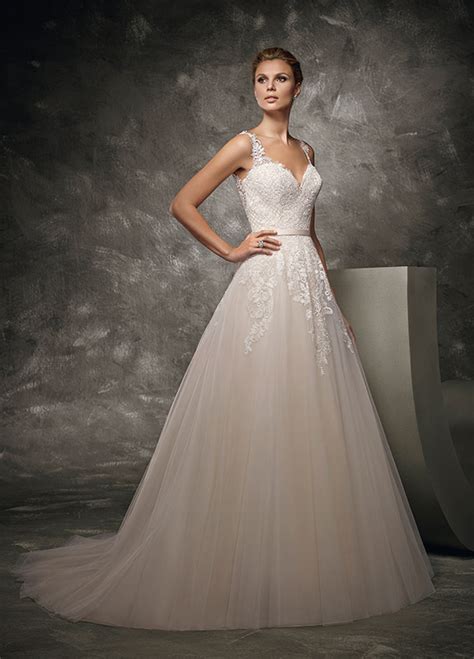 Vestiti Sposa Spalline Larghe Esempio Divina Look Sposa