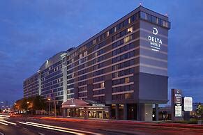 Delta Hotels by Marriott Toronto Airport & Conference Centre, Toronto, Canada - Lowest Rate ...