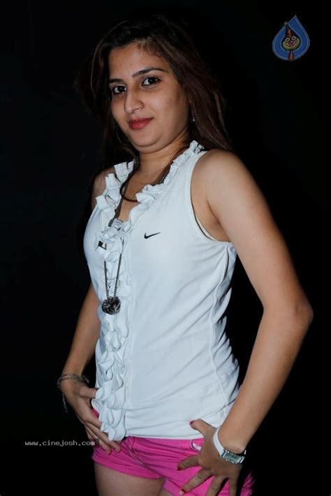 Zara Hot Stills Photo Of
