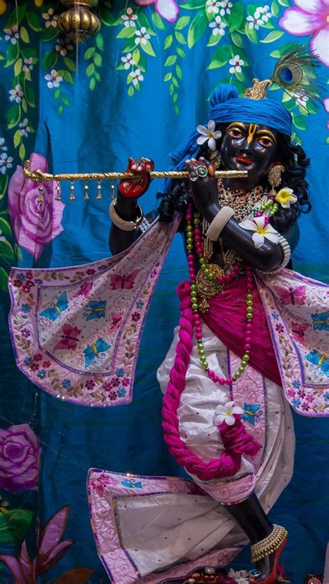 Pin By Rajarshi Adhikary On Room Of God Krishna Art Iskcon Vrindavan