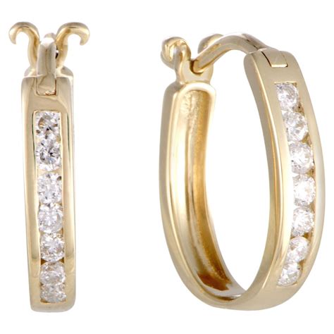 Lb Exclusive 14k Yellow Gold 025 Ct Diamond Small Oval Hoop Earrings For Sale At 1stdibs