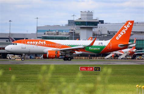 EasyJet Europe Europcar Livery Airbus A320 214 OE IVV Flickr