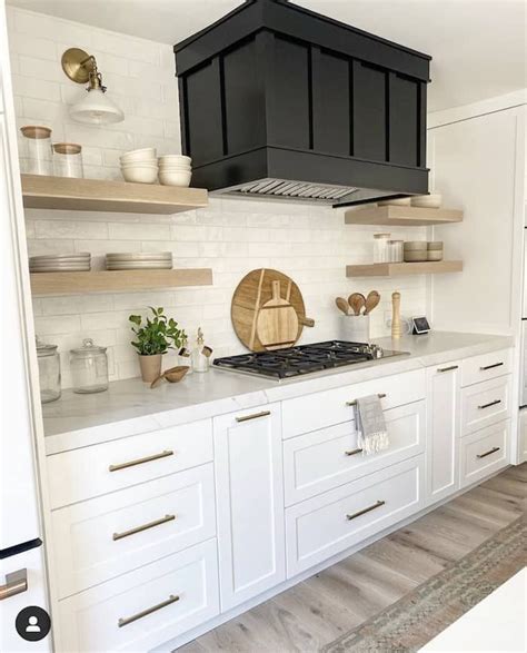 White Cabinets With Gold Handles Ellithorpe Mezquita