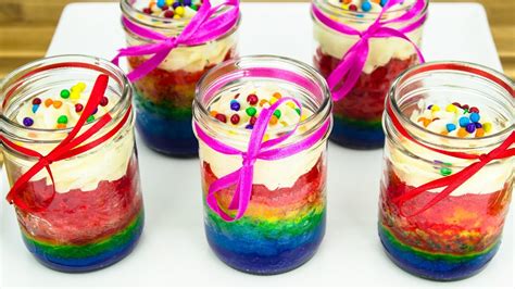 Rainbow Cupcakes In A Jar How To Make By Cookies Cupcakes And Cardio Youtube