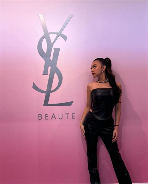 Naura Ayu Di Event Ysl Beauty Ketemu Danielle Newjeans