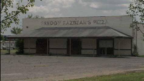 Freddy Fazbear S Pizza Place Real Or Fake Papa S Pizza Parlor Fnaf