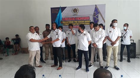 Ketua Pwi Kabupaten Bogor Lantik Pengurus Sekretariat Wilayah Ii Pwi