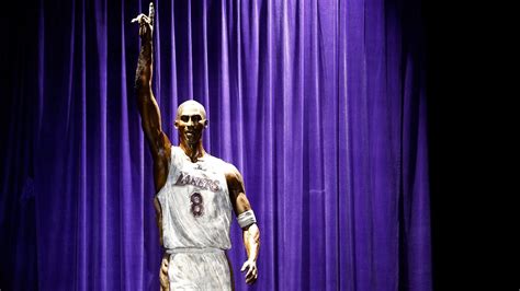 Los Lakers Revelan Estatua De Bronce En Honor A Kobe Bryant Unotv