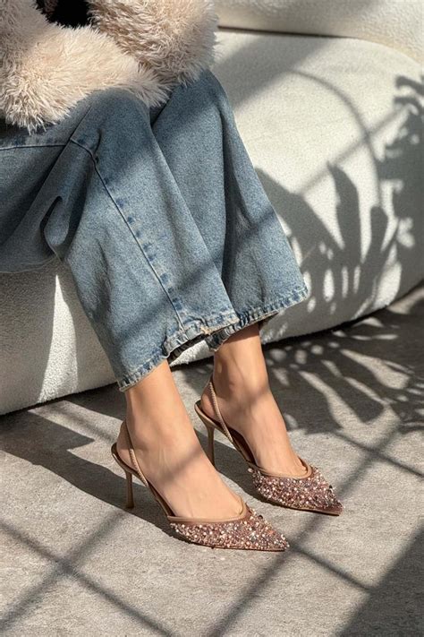 Sara Nude File Boncuk Detaylı Sivri Burun Kadın Topuklu Ayakkabı