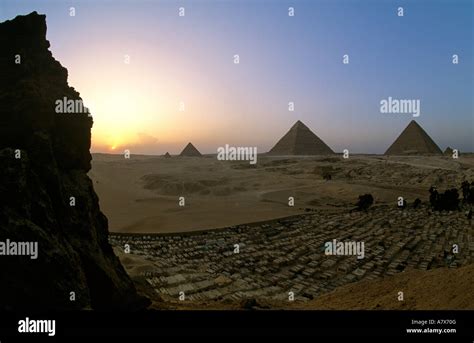 Egypt, Old Kingdom, Pyramids at Giza Stock Photo - Alamy