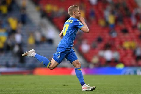 Euro 2020 Oleksandr Zinchenko Scores To Take Ukraine To Quarters