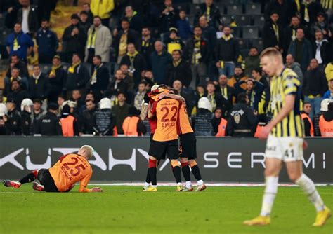 Galatasaray Yenilgisi Sonras Fenerbah E De Zel G R Me Ali Ko Ile