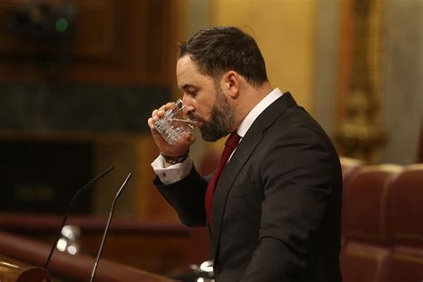 Moción Censura Vox Abascal responde a Bildu nombrando una a una a las