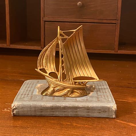 4 3 4 Antiqued Brass Sloop Sailboat Paperweight Madison Bay Company