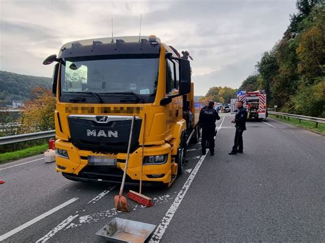 Zwei Unfälle zur gleichen Zeit Feuerwehr Rettungsdienst und Polizei