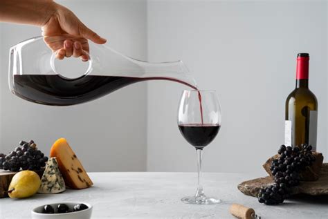 How To Pour Wine Without Spilling No More Messy Moments