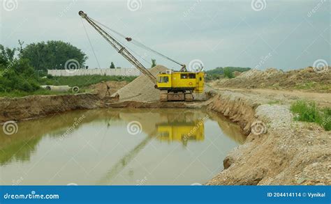 Mining Gravel Sand Pit Excavator Digger Dredger Extraction Machine Colliery Output Quarry