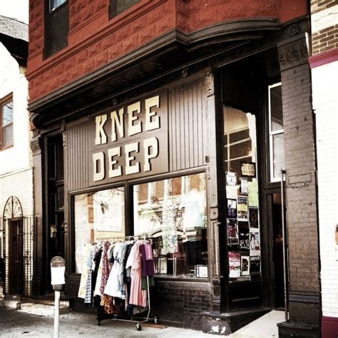 13 Best Thrift Stores In Chicago For Vintage Gems