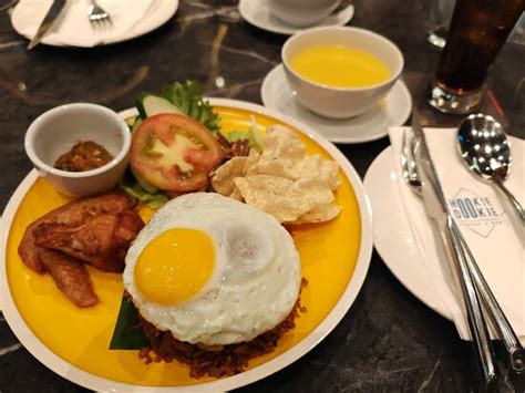 HOOKIE DOOKIE LOUNGE & BAR, Kuala Lumpur - Restaurant Reviews, Photos ...