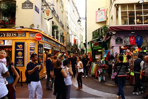 Paris Neighbourhoods: The Latin Quarter - Oneika the Traveller