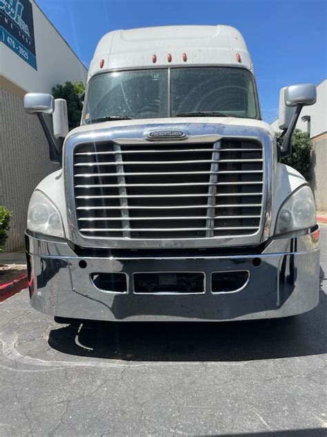 Freightliner Cascadia 3 Piece Classic Bumper Shark Chrome Shop